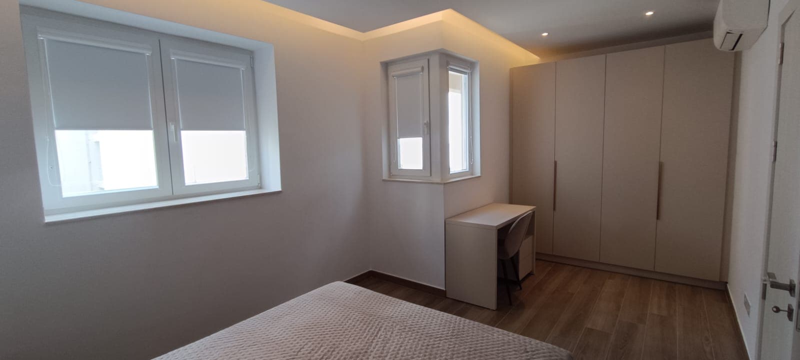 Three Bedroom Apartment with Large Terrace and Seaviews in Qawra - thumbnail 16