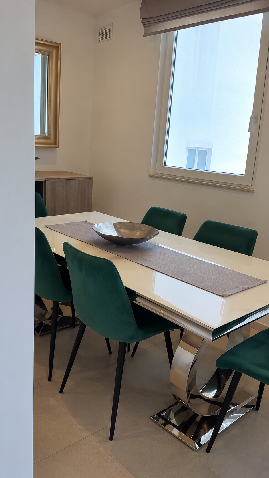 Two Bedroom Seafront Apartment with a Large Terrace in Pieta - thumbnail 3