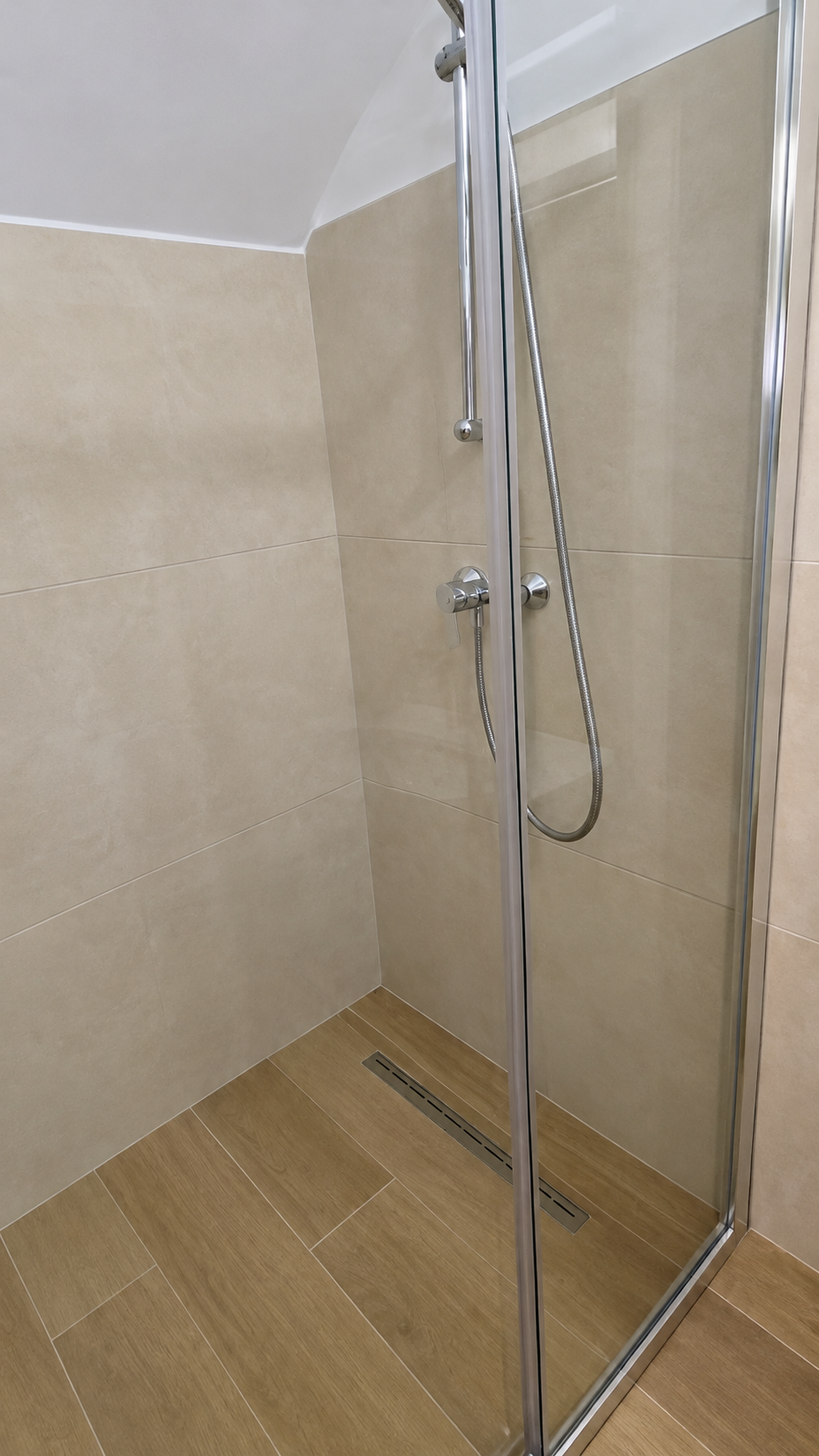 Two Bedroom Apartment with Private Outdoor Area in St Julians - thumbnail 13