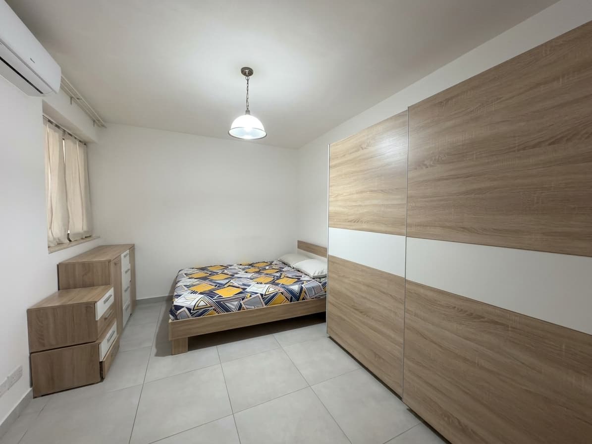 Apartment in Qawra - thumbnail 4