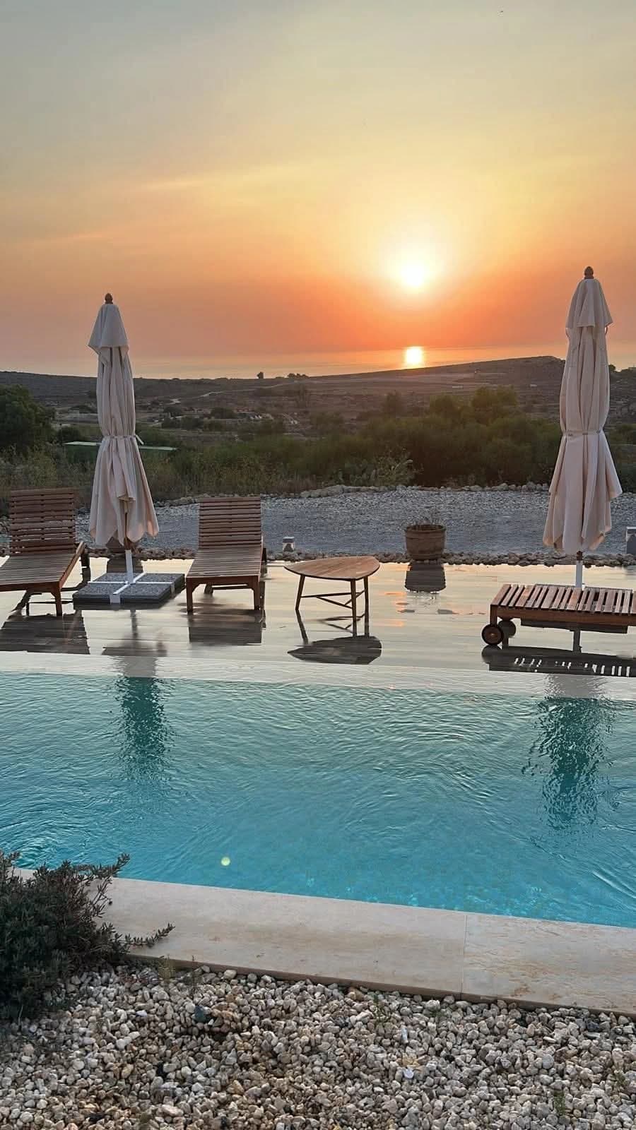Fully Detached & Exclusive Villa with infinity Pool and Seaview's in Mgarr - thumbnail 20