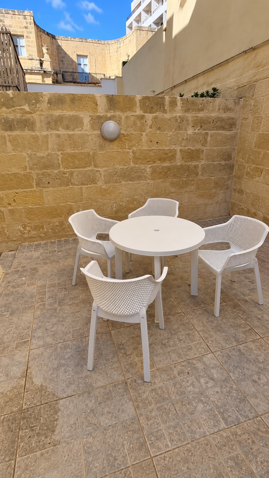 Two Bedroom Apartment with Private Outdoor Area in St Julians - thumbnail 8
