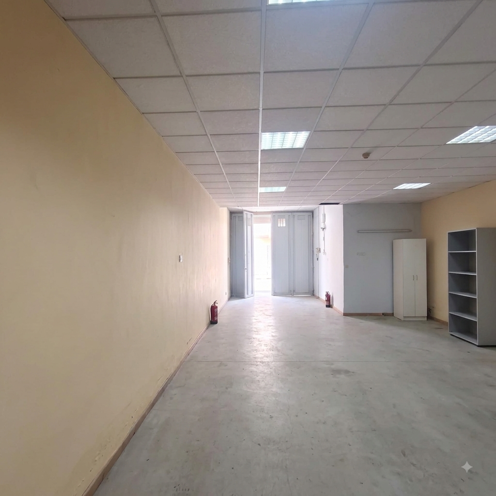Garage in Qormi - Image 1