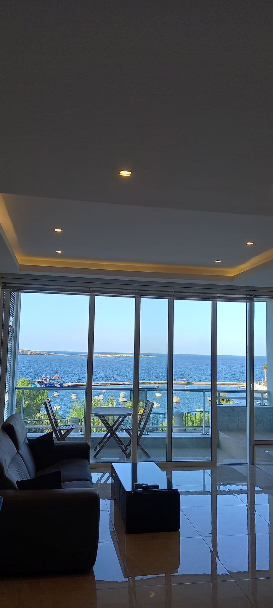 Seafront Apartment in St Pauls Bay  - thumbnail 2