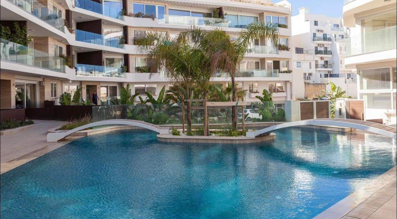 Three Bedroom Apartment with a Pool and Gym in Swieqi - thumbnail 2