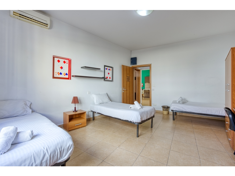 Apartment in St Julians - thumbnail 12