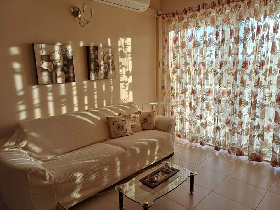 Apartment in Salina - Image 1