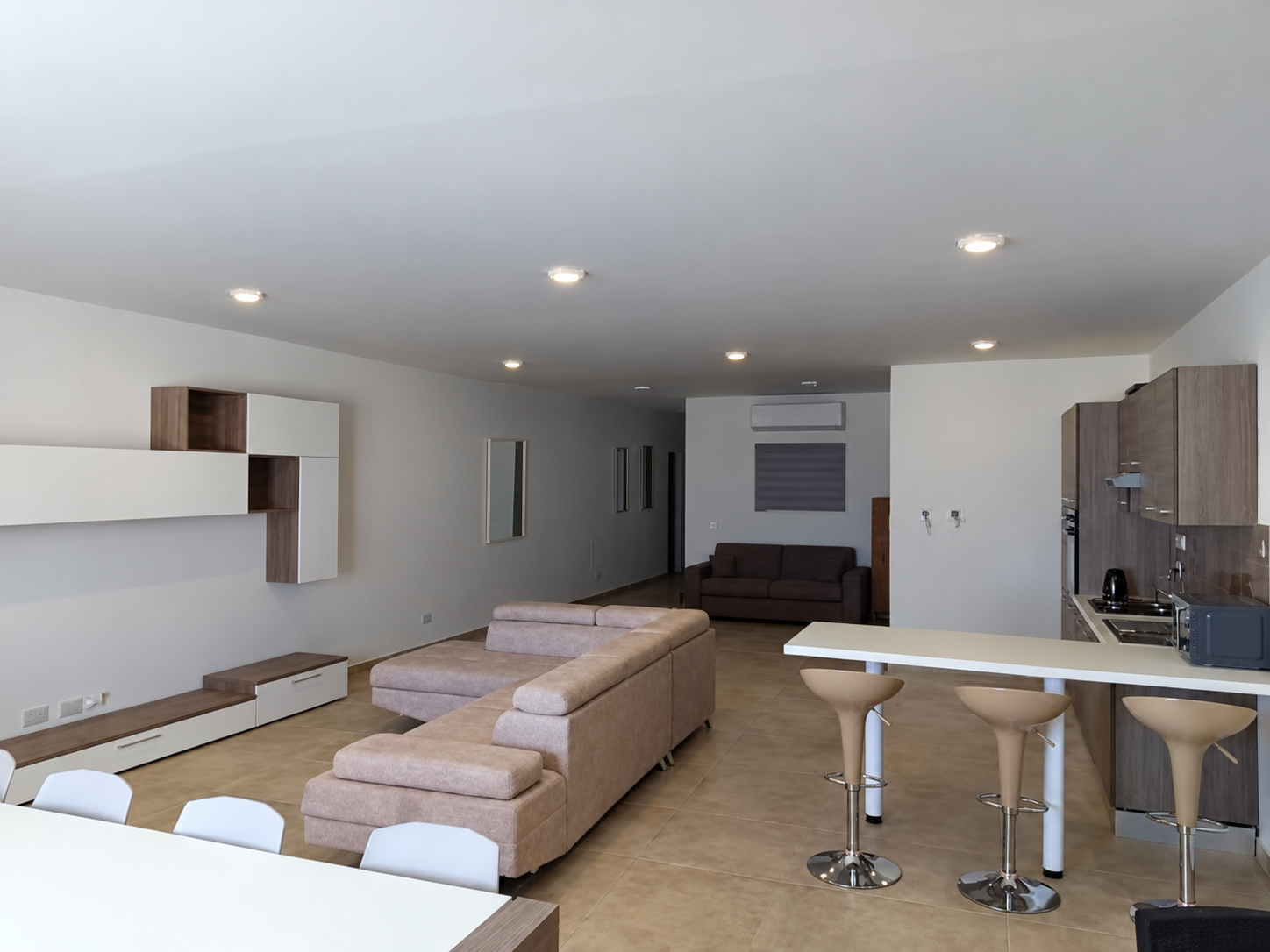 Three Bedroom Apartment with Seaview in Marsaskala  - thumbnail 2