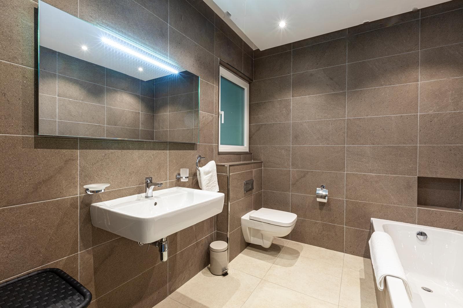 Two Bedroom Modern Apartment in Mgarr - thumbnail 14