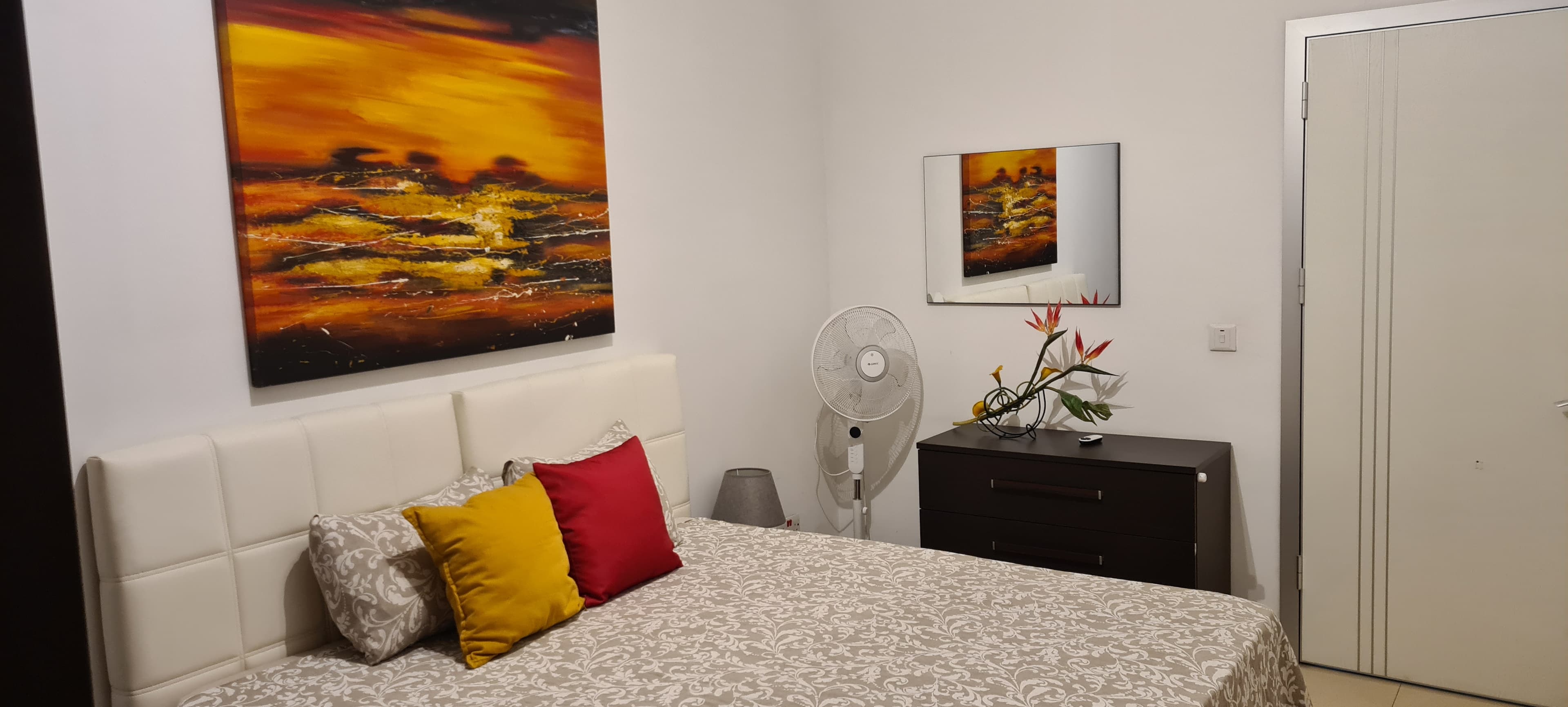 Two Bedroom Apartment with Seaviews in Gzira - thumbnail 8