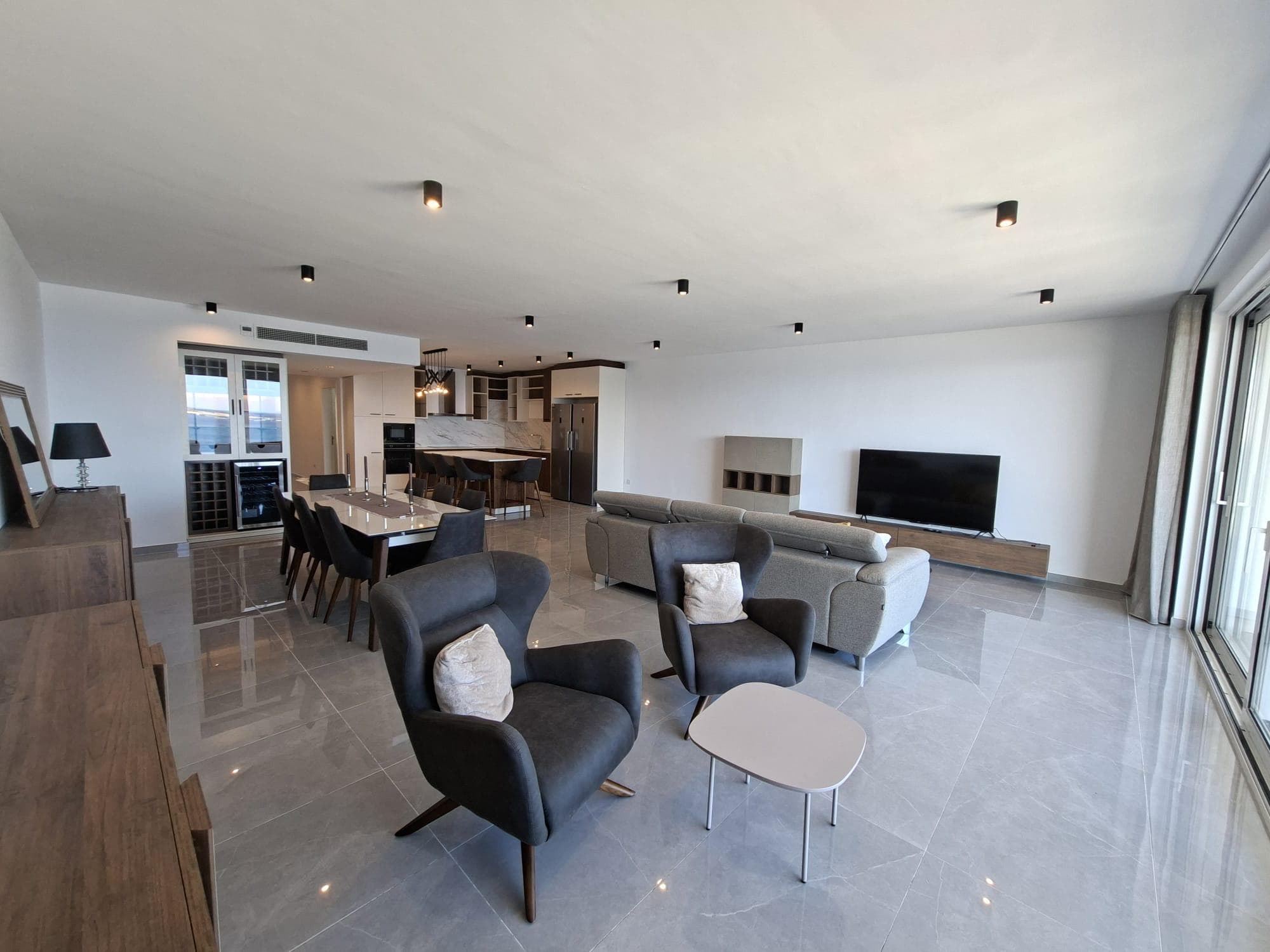 Seaview Apartment in Bugibba  - thumbnail 4