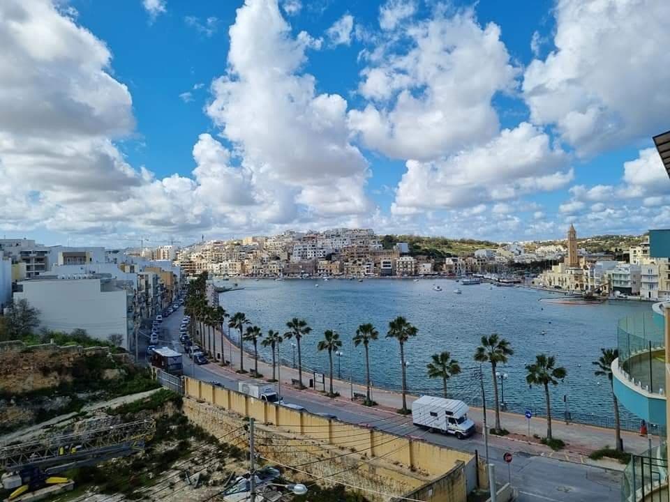 Penthouse in Marsaskala - Image 1