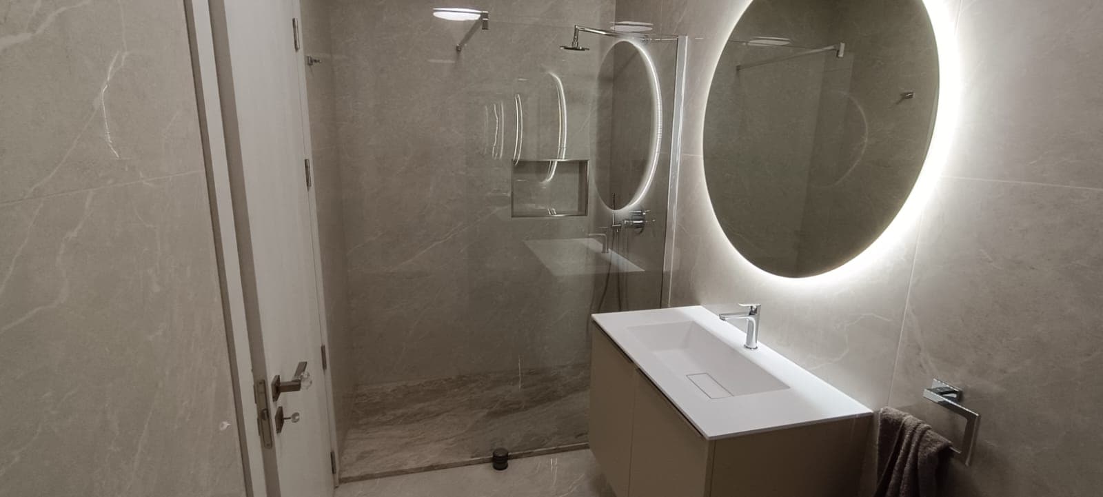 Three Bedroom Apartment with Large Terrace and Seaviews in Qawra - thumbnail 19