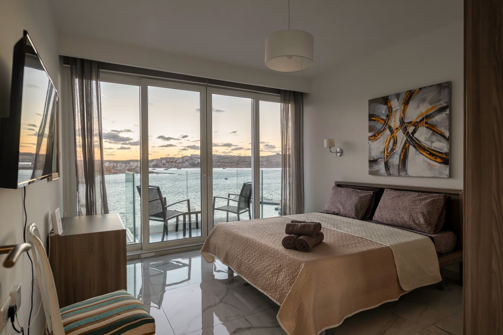 One Bedroom Seafront Duplex Penthouse in St Paul's Bay - thumbnail 11