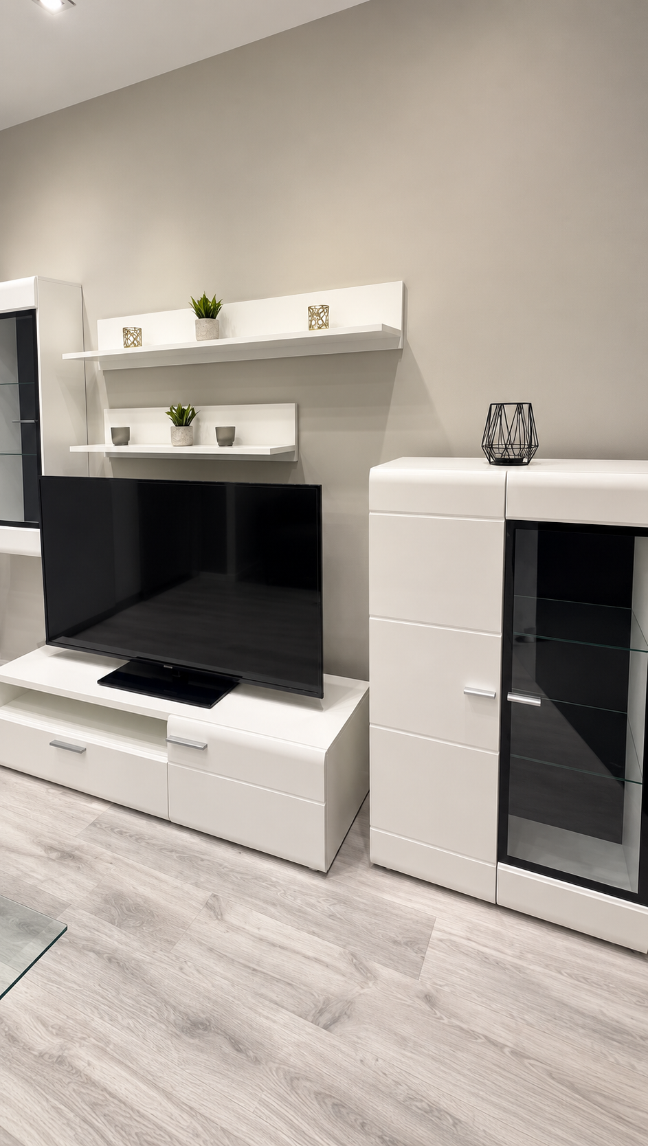 Two Bedroom Charming Apartment in Sliema - thumbnail 2