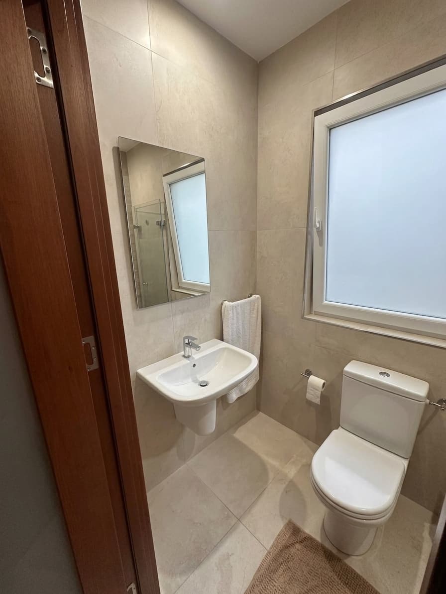 Seafront Apartment in Sliema  - thumbnail 11