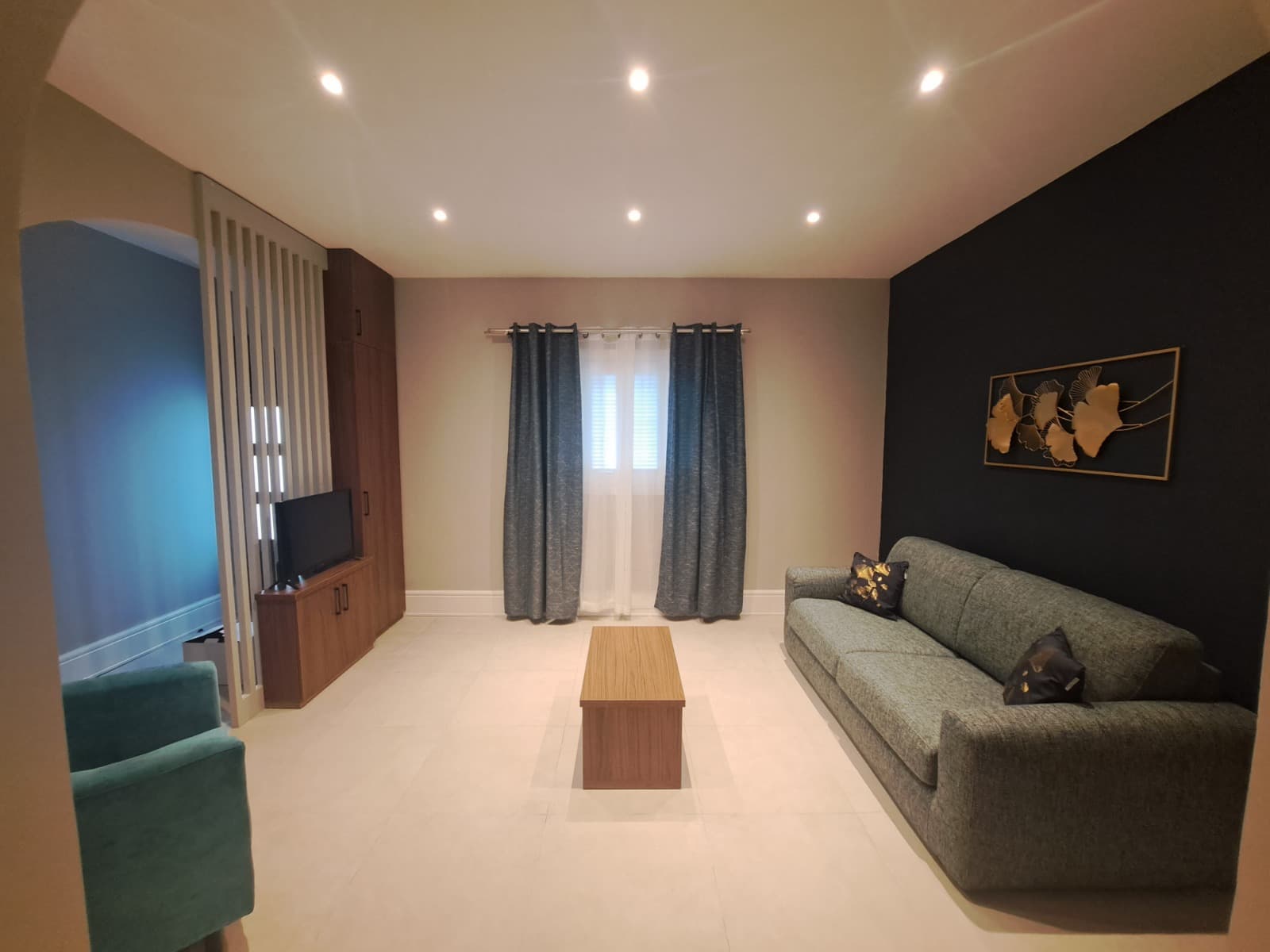 Two Bedroom Maisonette with Large Terrace in St Julians - thumbnail 2