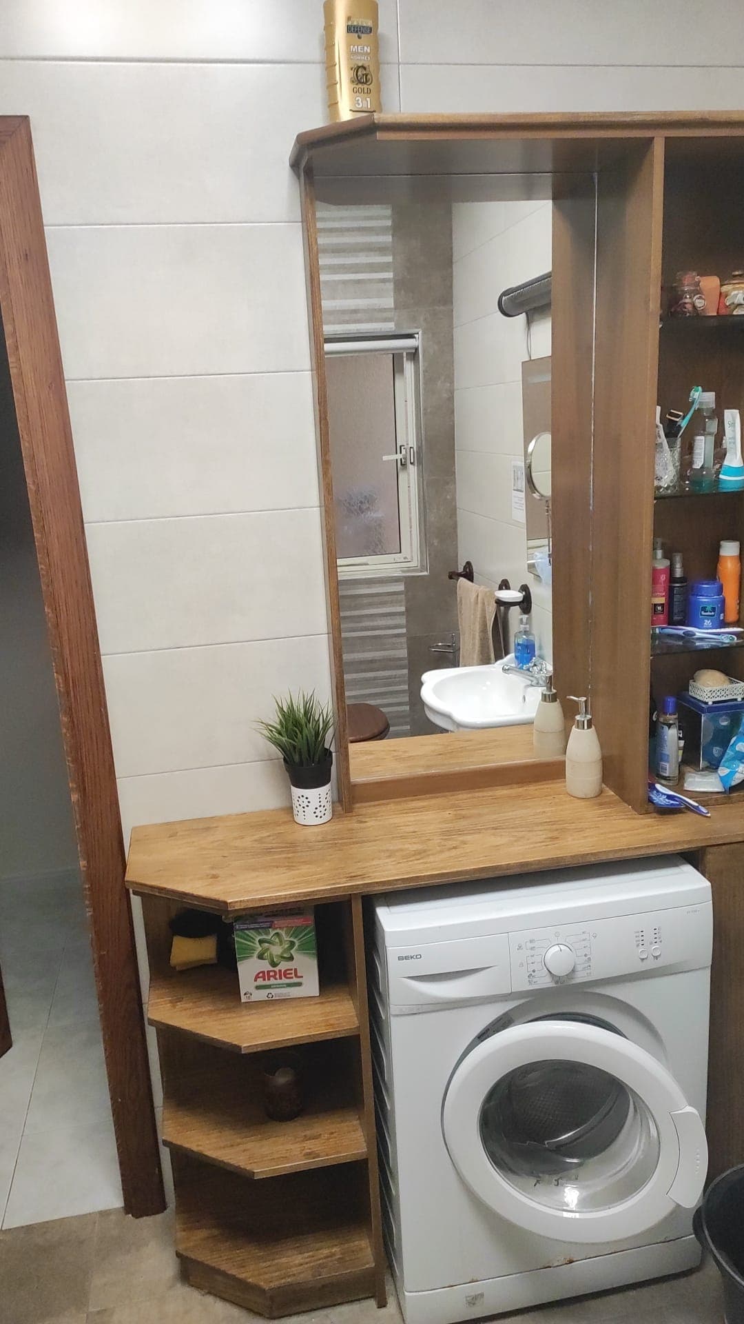 Two Bedroom Apartment with Spacious Backyard - thumbnail 9