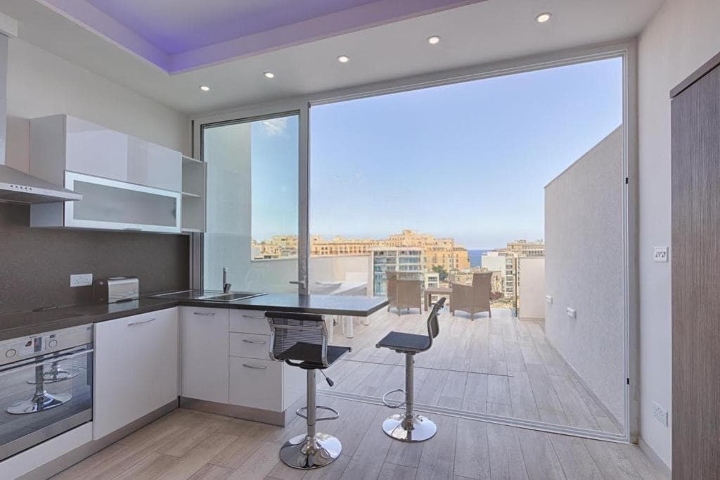 Duplex Penthouse in St Julians - thumbnail 5