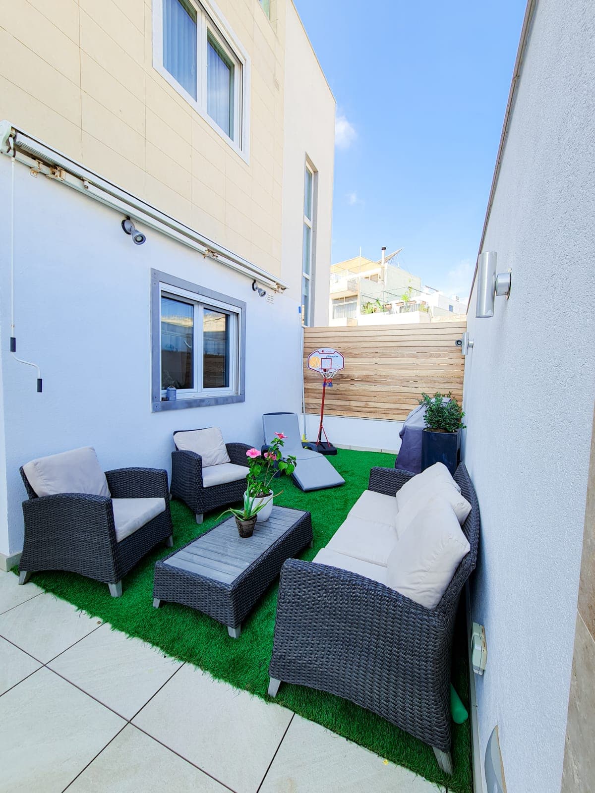 Villa in Ibragg - Photo 1 of 29