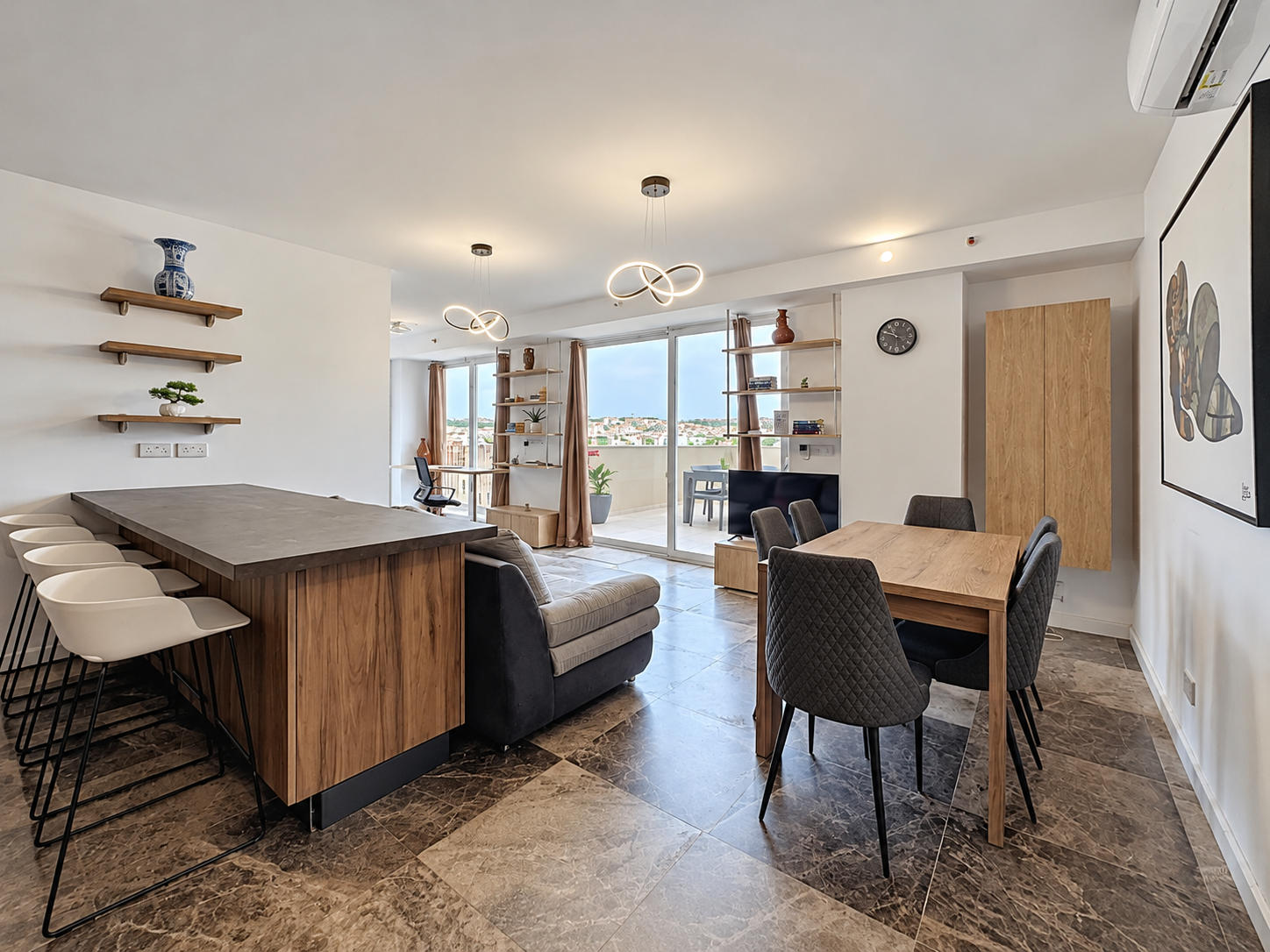 Two Bedroom Luxury Penthouse with a Rooftop Pool in St Julians - thumbnail 6