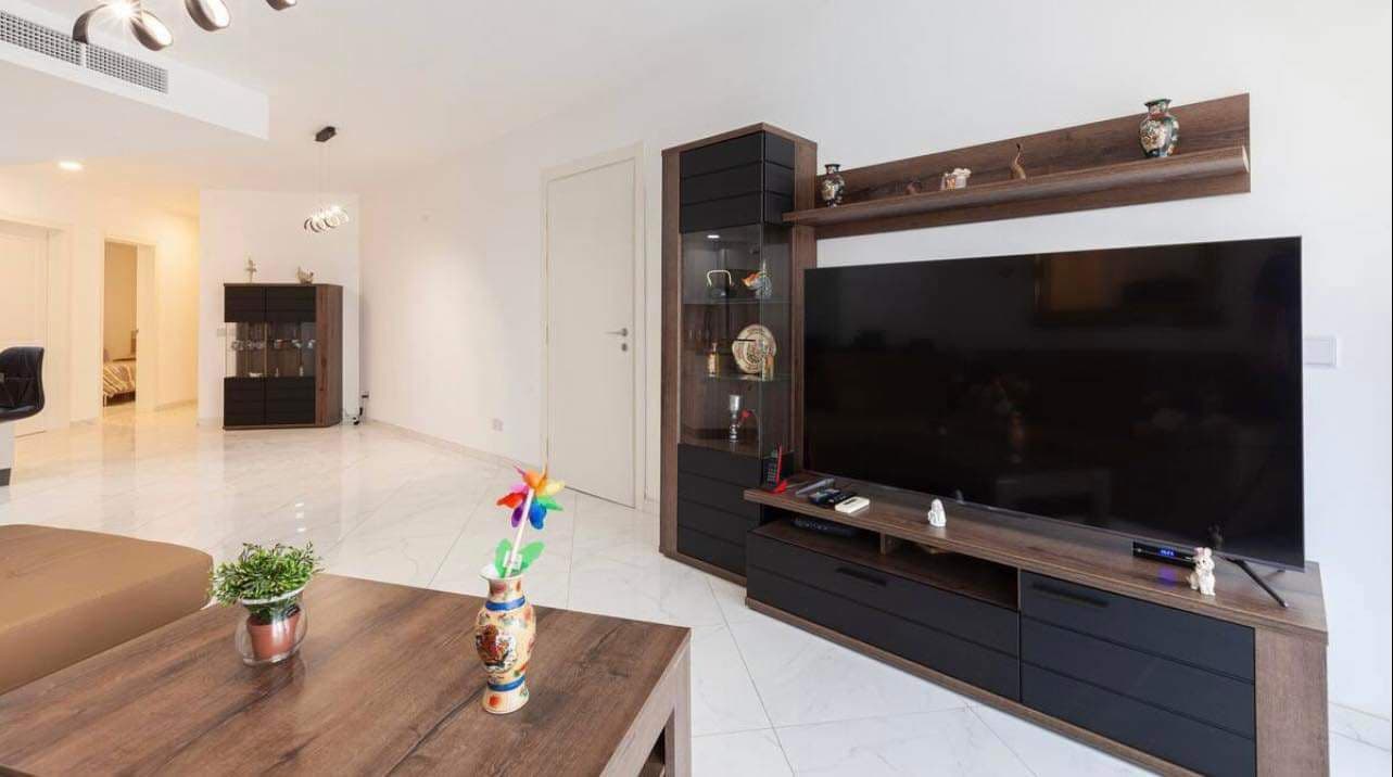 Three Bedroom Apartment with a Pool and Gym in Swieqi - thumbnail 8