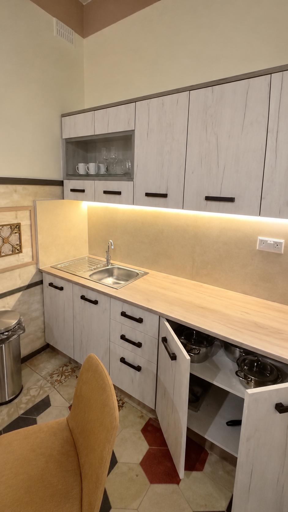 Two Bedroom Apartment with Private Outdoor Area in St Julians - thumbnail 7