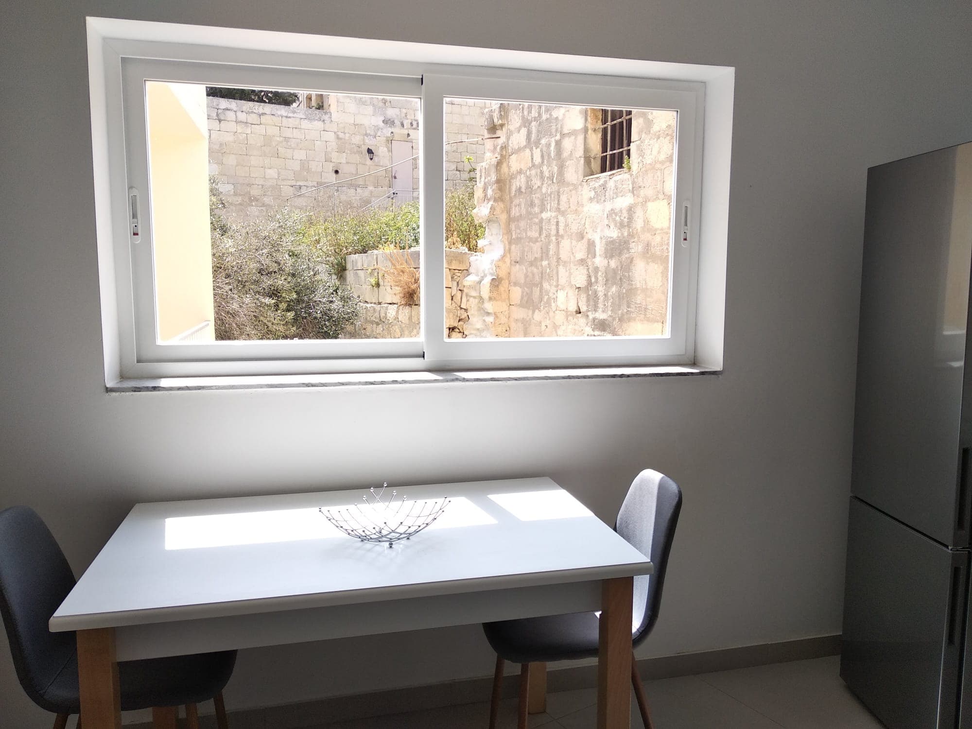 Two Double Bedroom Seafront Apartment in Marsaskala - thumbnail 6