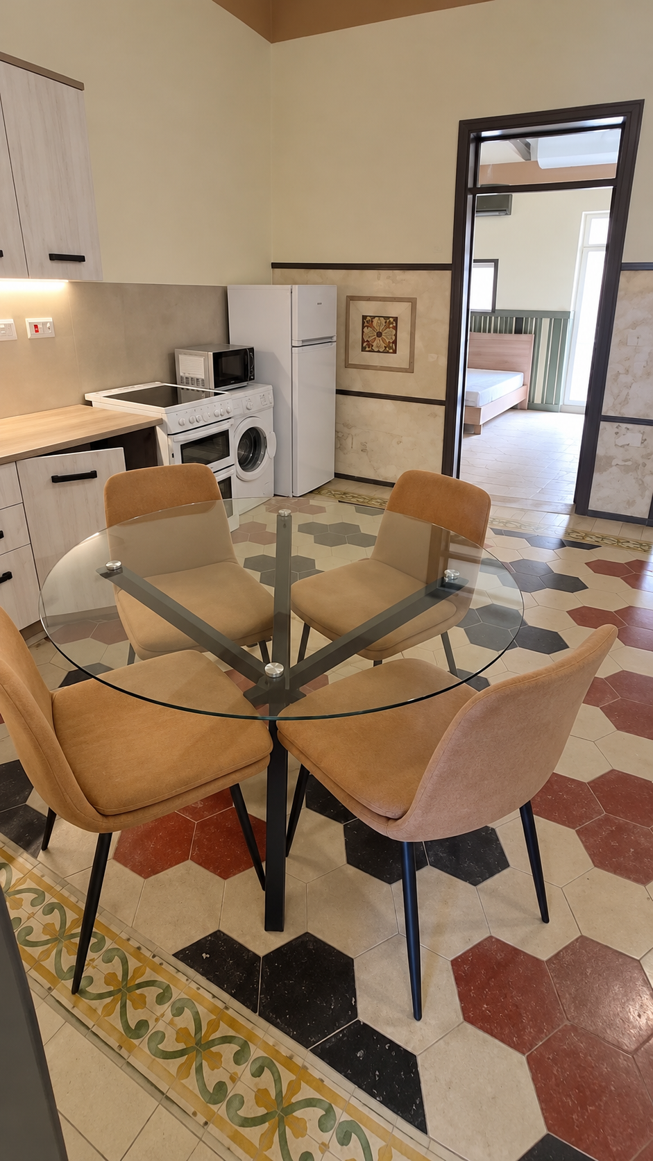 Two Bedroom Apartment with Private Outdoor Area in St Julians - thumbnail 3