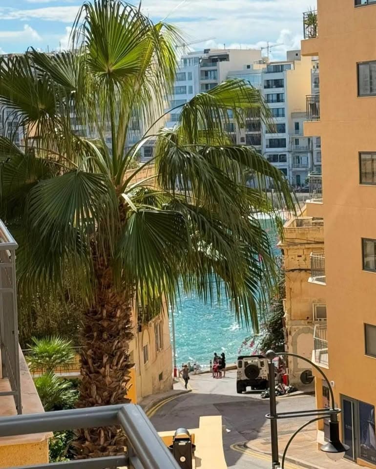 Apartment in St. Julians - Photo 1 of 4