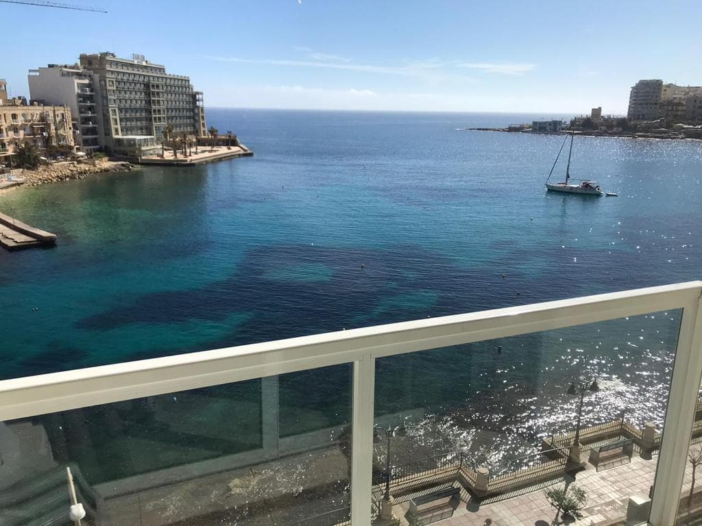 Apartment in St. Julians - Photo 1 of 6