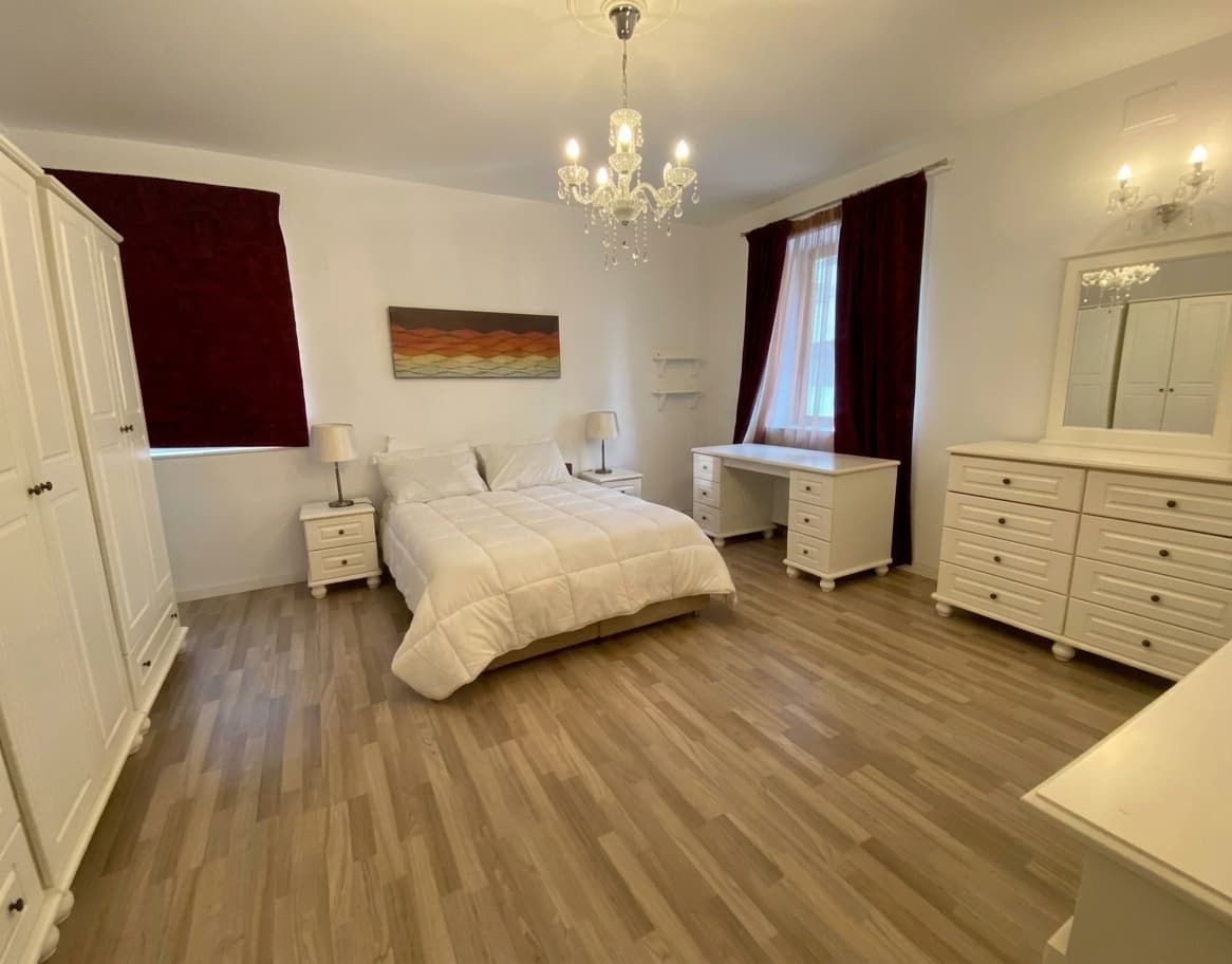 Three Bedroom Luxury Townhouse with a Roof Terrace in Sliema  - thumbnail 7