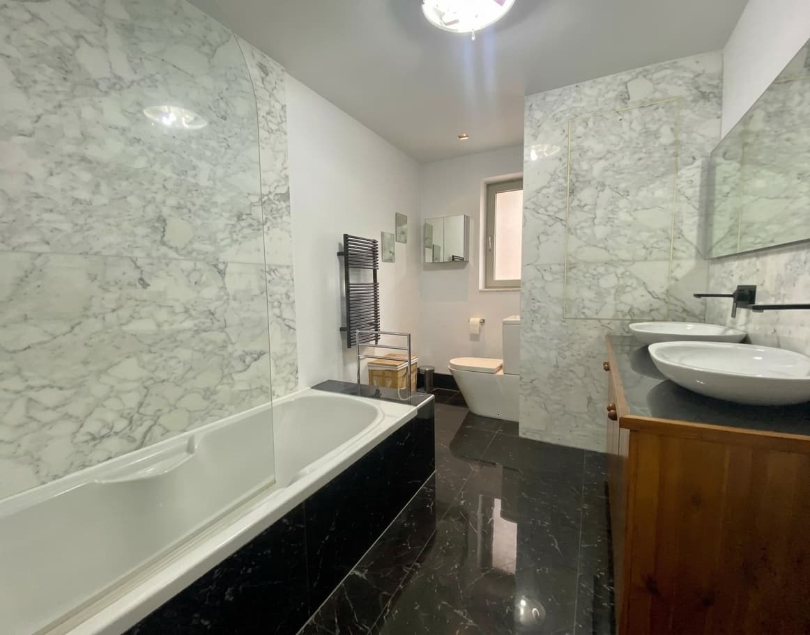 Three Bedroom Luxury Townhouse with a Roof Terrace in Sliema  - thumbnail 12