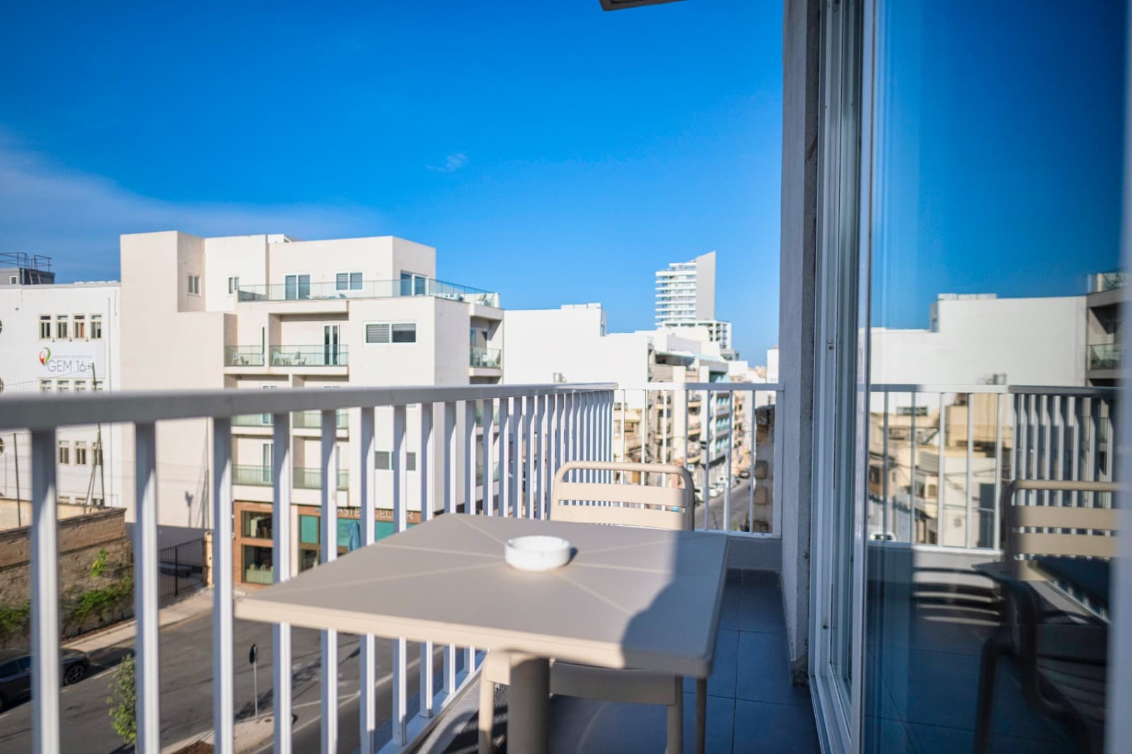 Apartment in Gzira - Image 1