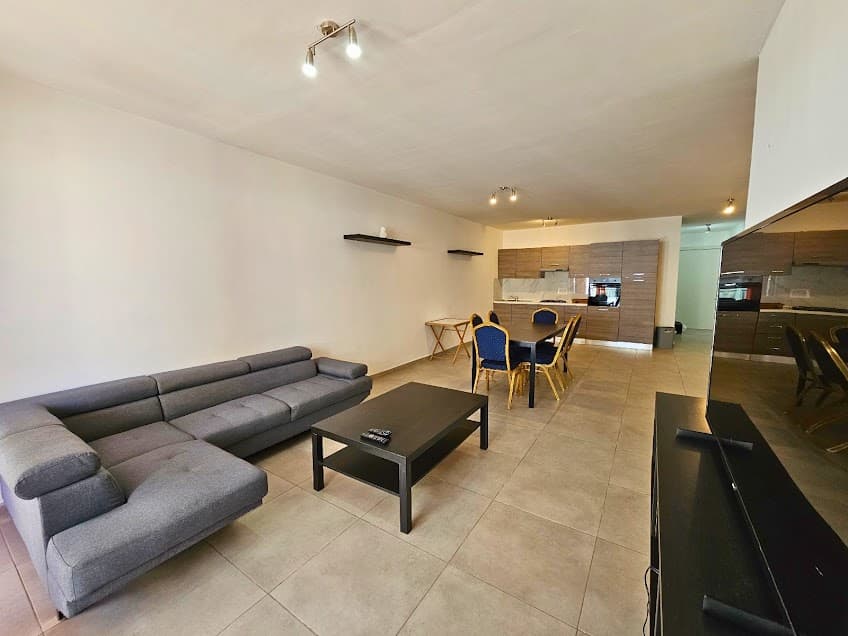 Apartment in Qawra - thumbnail 2