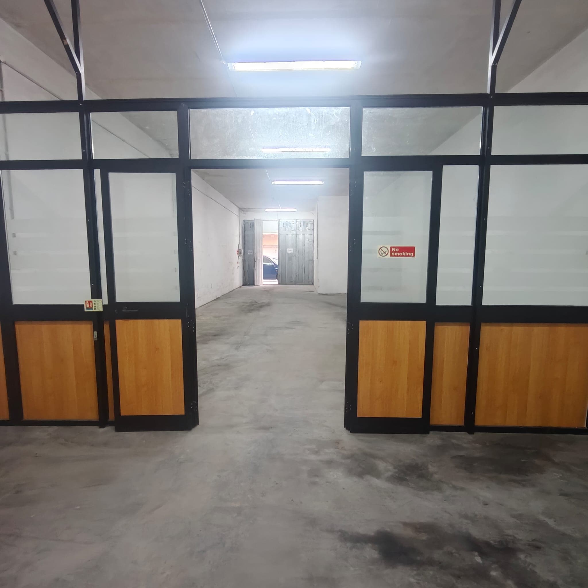 Garage in Luqa - thumbnail 2