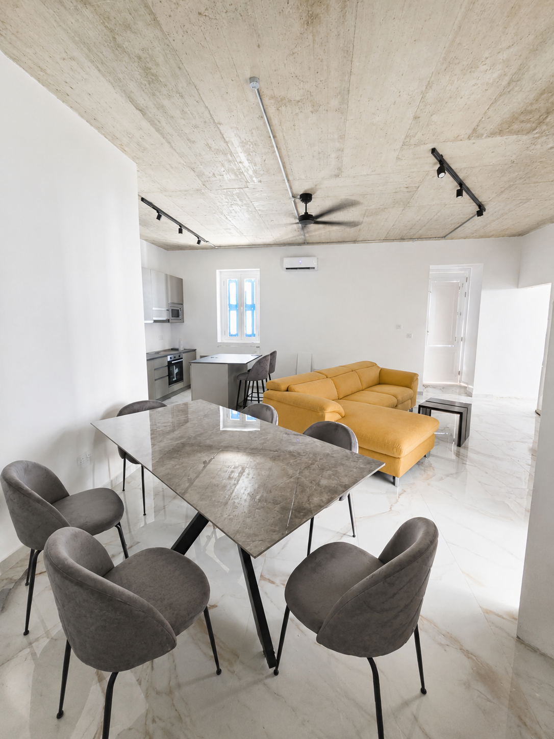 Apartment in Gzira - Image 1