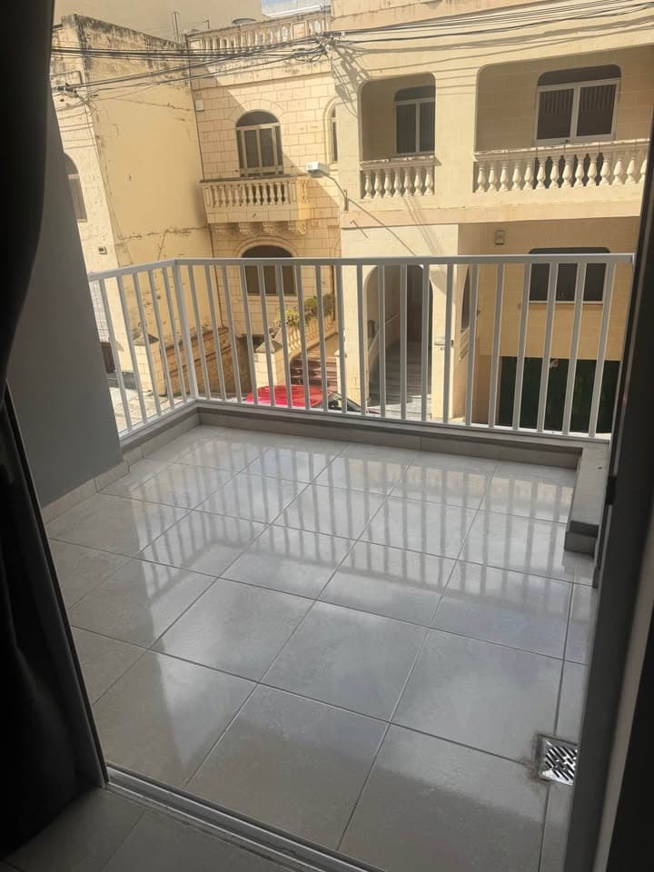Apartment in Luqa - Image 1