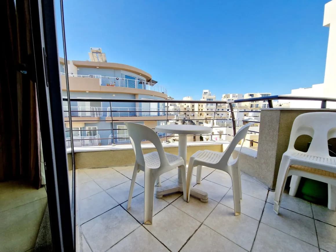 Two Bedroom Apartment with Balconies in Bugibba - thumbnail 7
