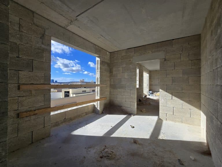97 sqm Shop For Sale in Birkirkara - thumbnail 2
