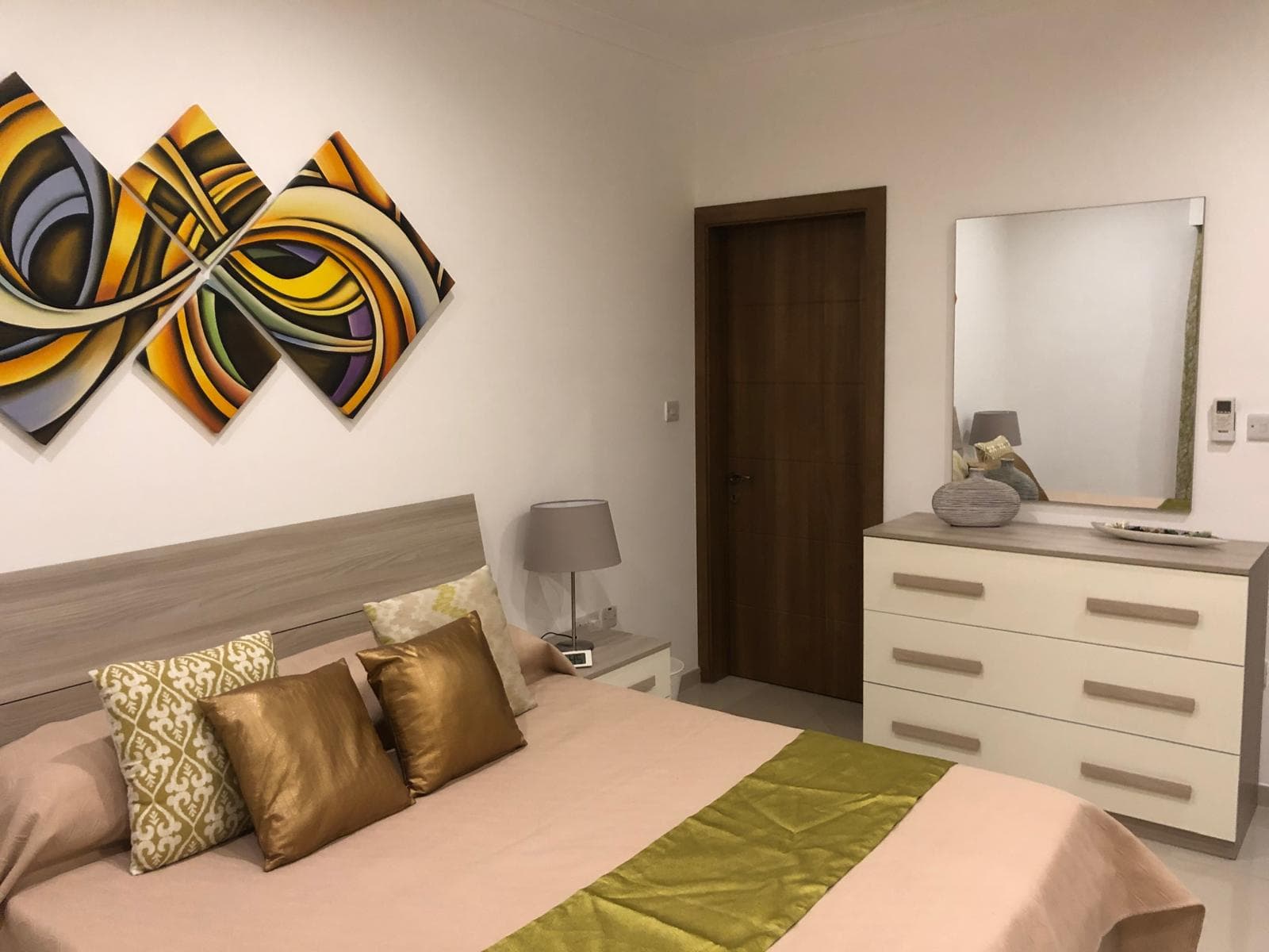 Apartment in Swieqi - Photo 1 of 17