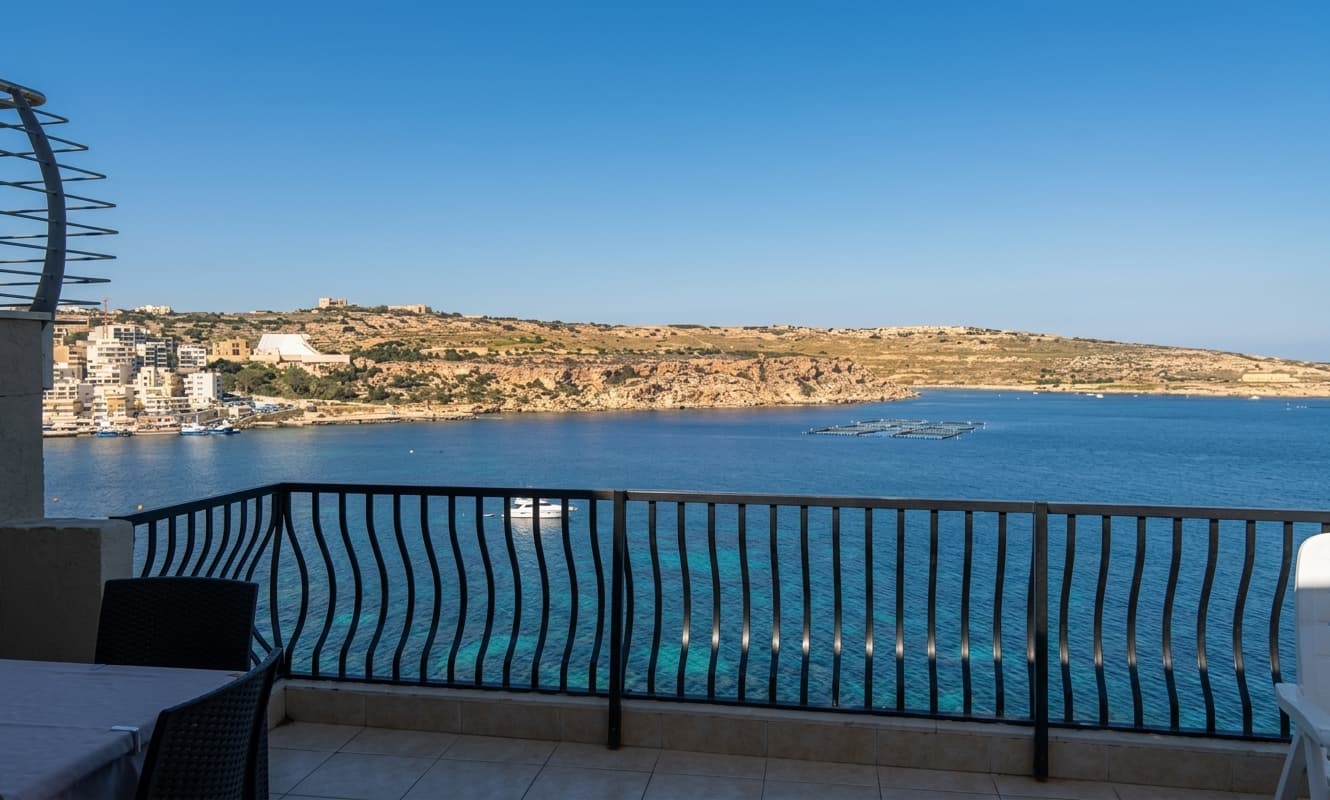 Seaview Penthouse in St Pauls Bay  - Image 1