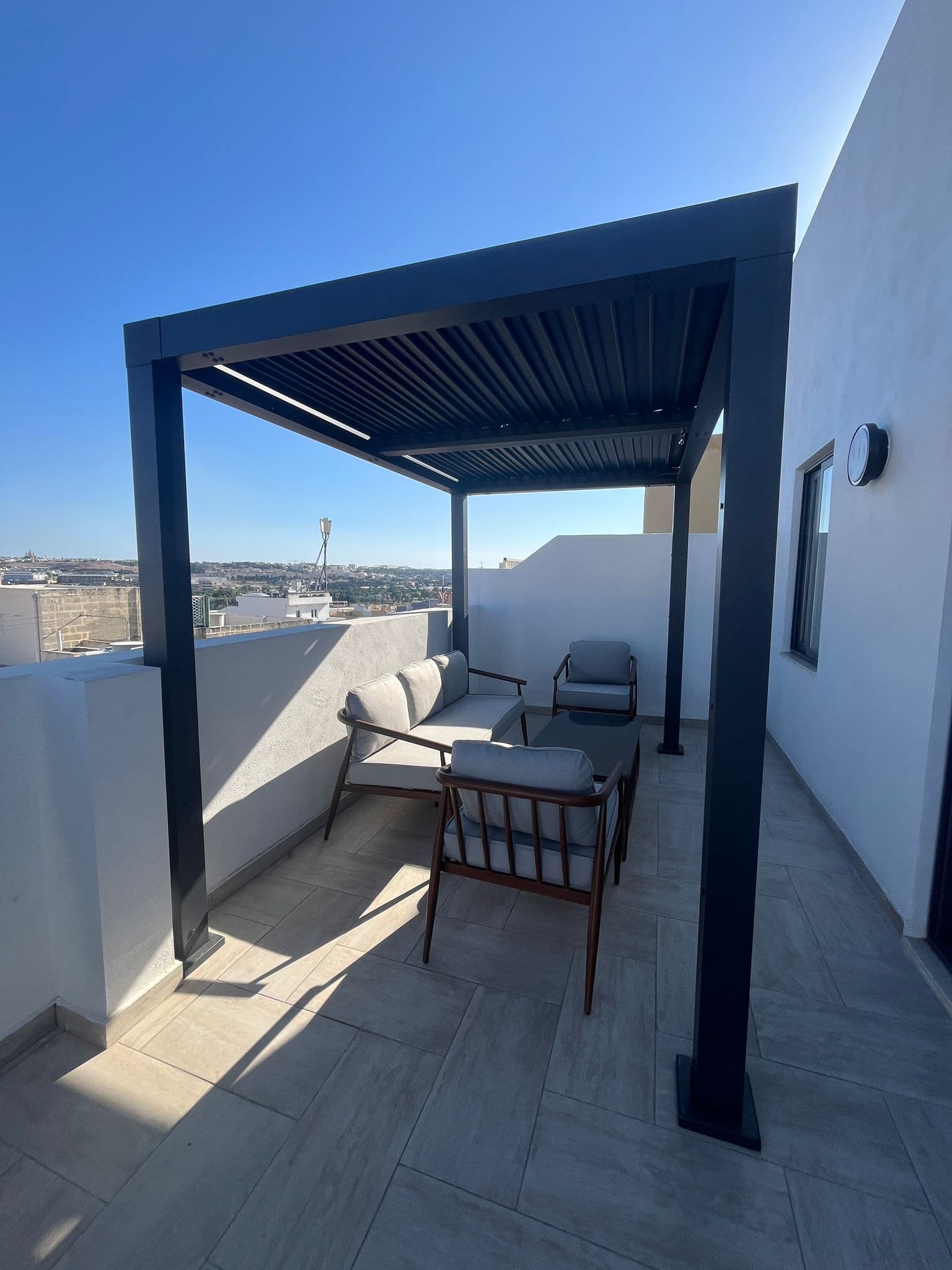 Two Bedroom Corner Penthouse with  Large Terrace in Marsa - Image 1