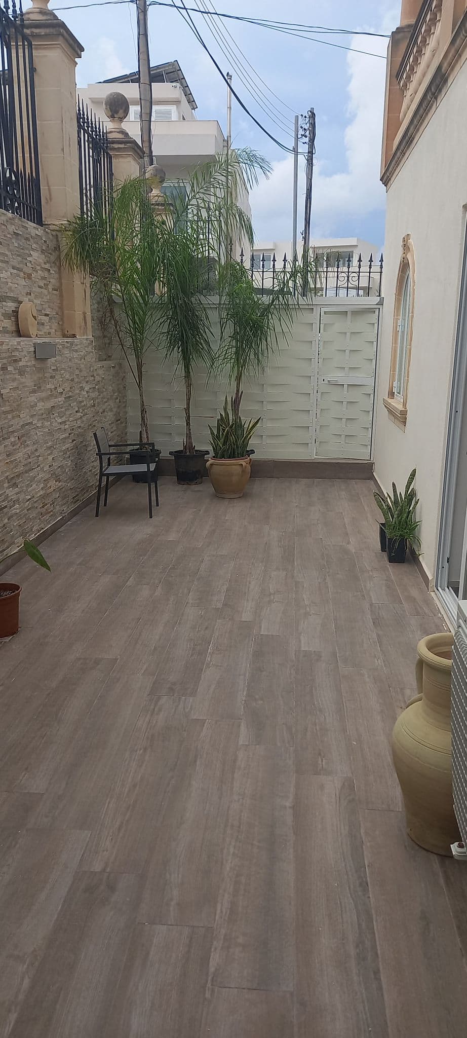 Seafront Apartment in St Pauls Bay  - thumbnail 12