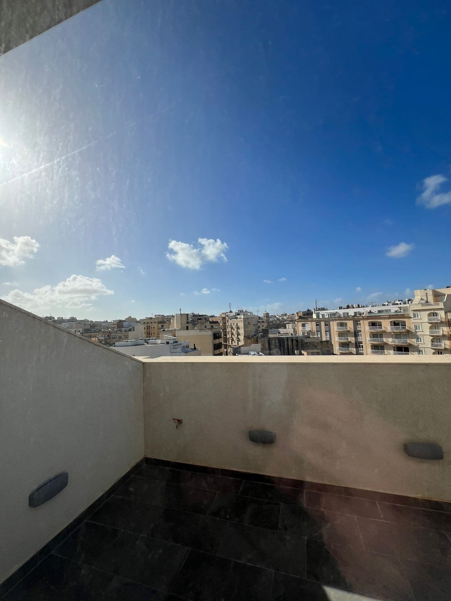 Penthouse in Sliema - Photo 1 of 13