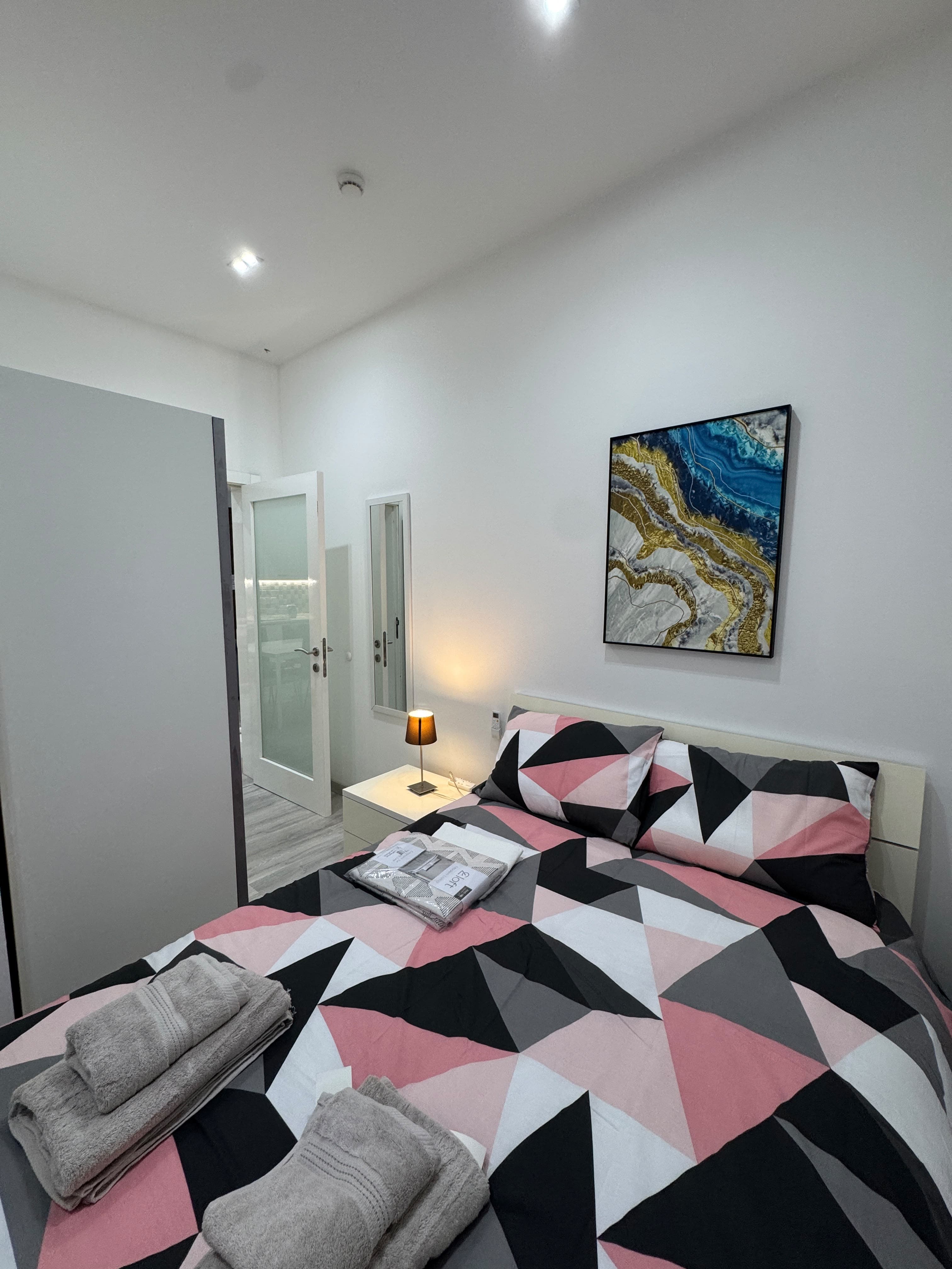 Three Bedroom Furnished Apartment in Sliema - thumbnail 5