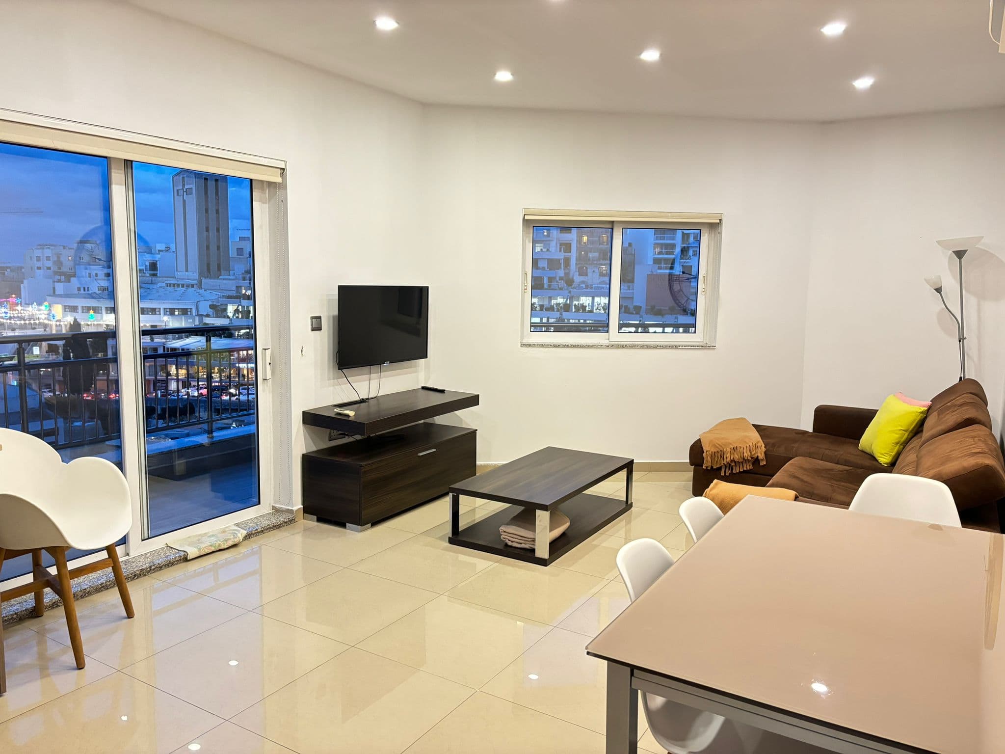 Penthouse in St. Julians - Photo 1 of 10