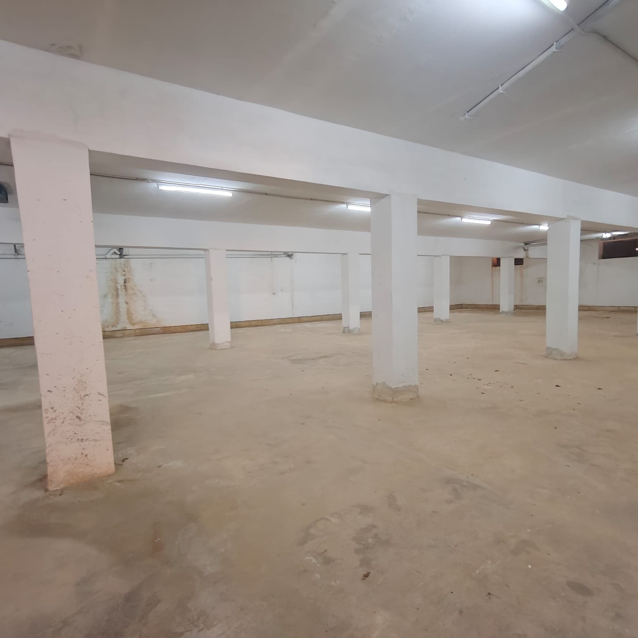 Garage in Iklin - thumbnail 2