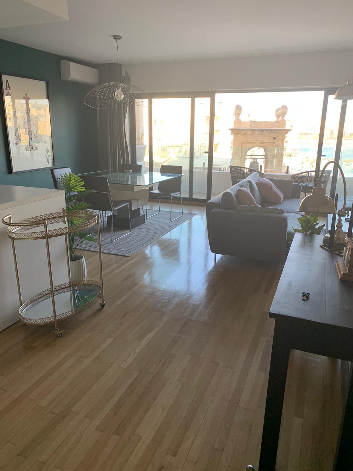 Apartment in St. Julians - Photo 1 of 15