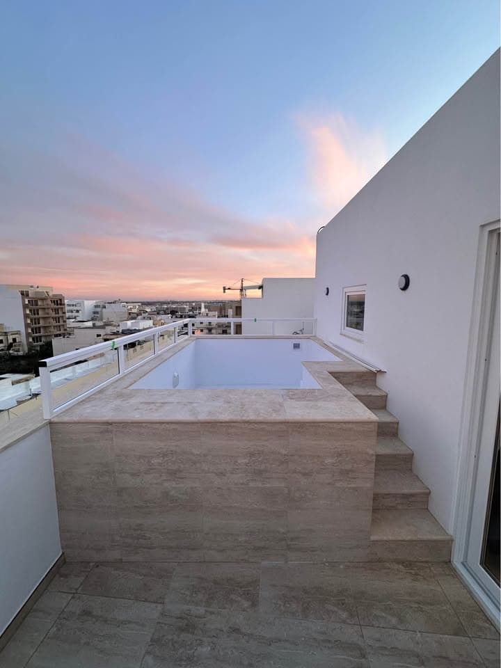 Penthouse in San Gwann - Photo 1 of 10